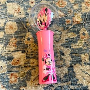 ***PLANNING A DISNEY TRIP*** NWOT Mickey Mouse glow stick spinner